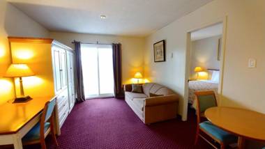 Sand Castle Suites Motel