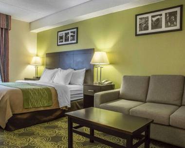 Comfort Hotel & Suites Peterborough