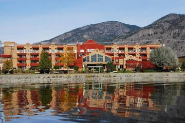 Holiday Inn Hotel & Suites Osoyoos an IHG Hotel