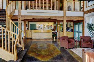 Lakeview Inns & Suites - Okotoks