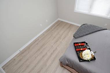 Royal Stays Townhome Collection - 3 Bedroom Townhome in Oakville