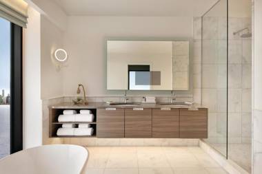 Seaside Hotel North Vancouver