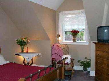 Antique Slumber Old Town Bed & Breakfast