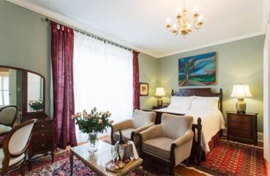 Historic Lyons House