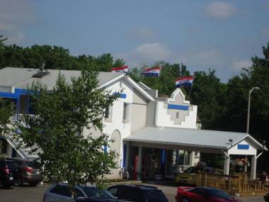 Joys Inn Niagara Falls