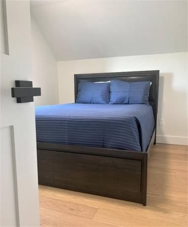 Clifton Hill Luxury Home