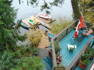 Long Lake Waterfront Bed and Breakfast