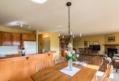 Haut-Bois by Tremblant Sunstar