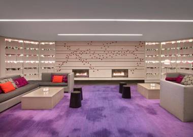 DoubleTree By Hilton Montreal