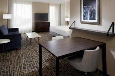 Homewood Suites By Hilton Montreal Midtown