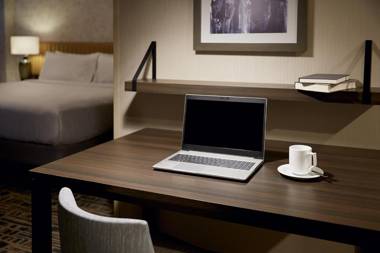 Homewood Suites By Hilton Montreal Midtown