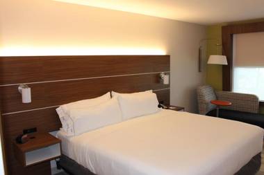 Holiday Inn Express & Suites Mississauga-Toronto Southwest an IHG Hotel