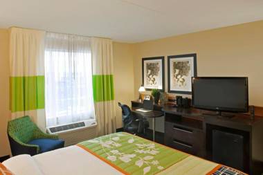 Fairfield Inn & Suites by Marriott Toronto Mississauga