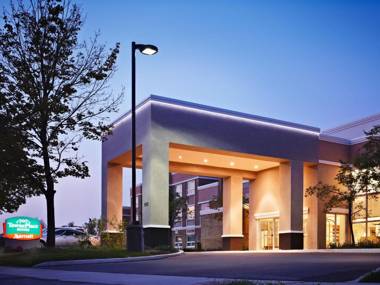 TownePlace Suites by Marriott Mississauga-Airport Corporate Centre