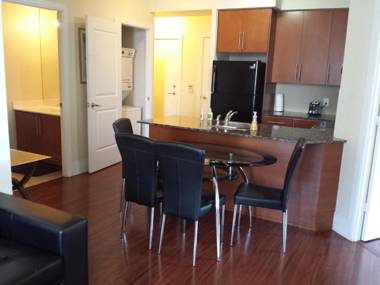 2 BEDROOM 2 Bathroom Best Value Prime Location in Missisauga