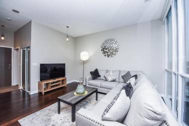 PlanURstay- Mississauga Downtown Square One Shopping Centre