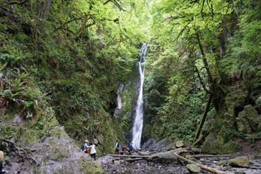 Malahat Bungalows Motel
