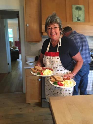 Bayview Pines Country Inn B&B