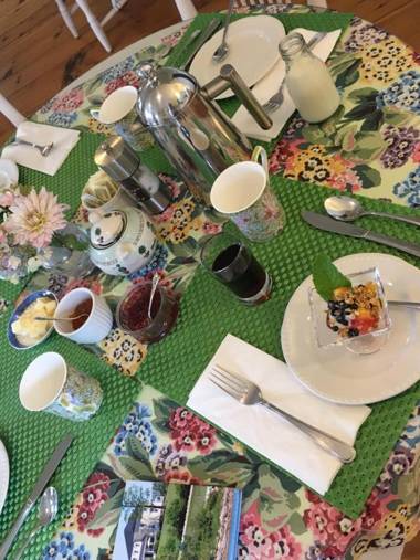 Bayview Pines Country Inn B&B