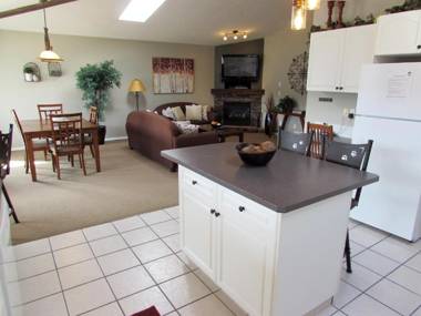 Paradise Canyon Golf Resort Signature Condo 380