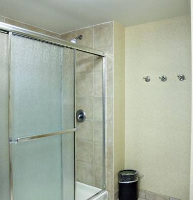 Kitchener Inn & Suites