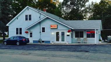 Maple Leaf Inn