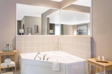 Super 8 by Wyndham Kenora