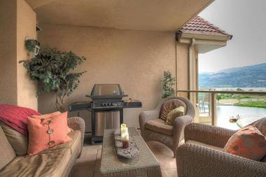 Sunset Waterfront Resort by Discover Kelowna Resort Accommodations