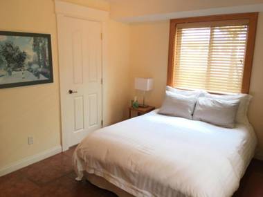 All Seasons Bed & Breakfast