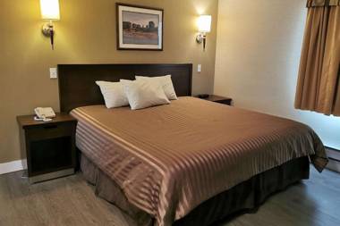 Rodeway Inn & Suites