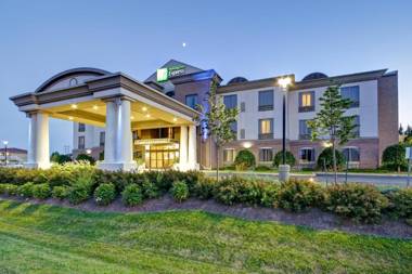 Holiday Inn Express and Suites Guelph an IHG Hotel