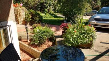 U of A Homestay Trails & Whyte Ave