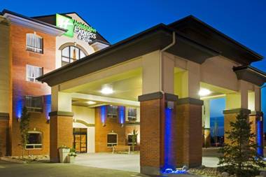 Holiday Inn Express & Suites Drayton Valley an IHG Hotel