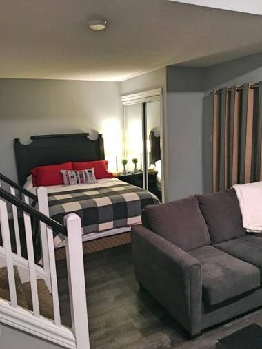 Gorgeous Loft in the Heart of Blue Mountain