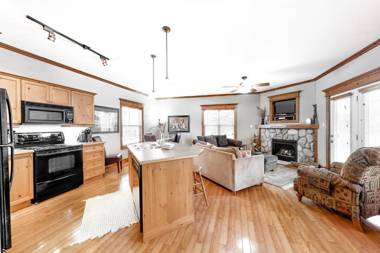 Condo 107 at Snowbridge