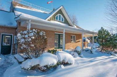 Luxurious Private House Pool and Hot Tub