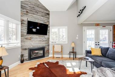 Luxurious Private House Pool and Hot Tub