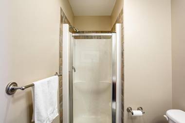 2 Bedroom Rivergrass with a View