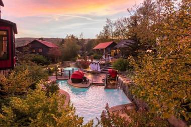 Tyrolean Village Resorts at Blue Mountain