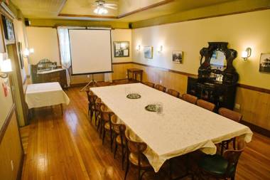 Royal Hotel Chilliwack