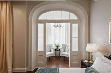 Sydney Boutique Inn & Suites