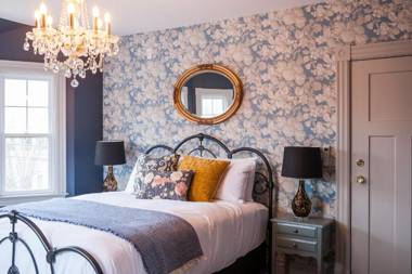 Slaymaker & Nichols Gastro House & Inn