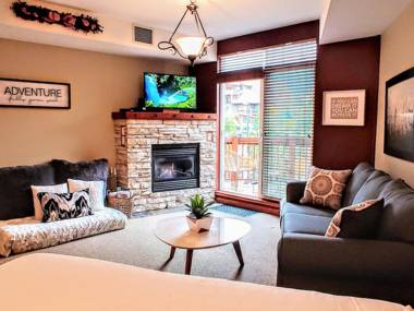 ⭐️ Luxury Mountain View Studio in Canmore ⭐️