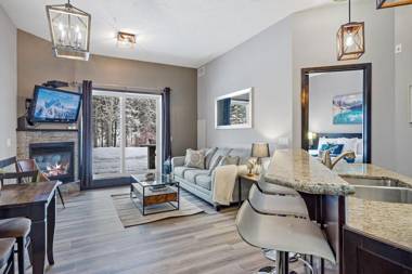 Instant Suites- Charming Unit in Canmore with Free Parking