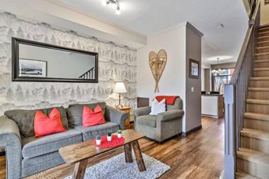 Rocky 2 Bed Townhouse with Hot Tub Pool and BBQ