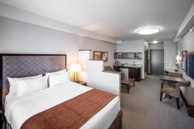 Acclaim Hotel Calgary Airport