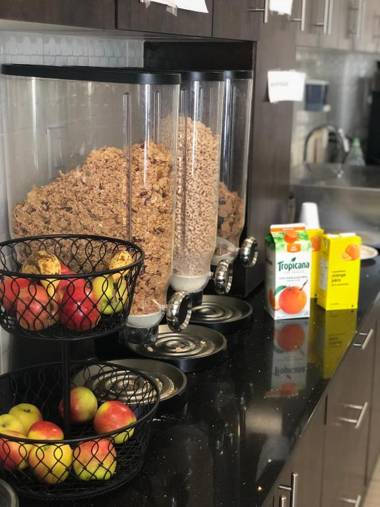 Airport Traveller's Inn