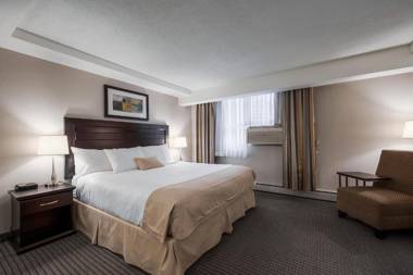 Coast Calgary Downtown Hotel & Suites by APA