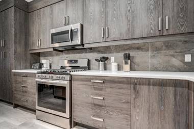 Three-Bedroom House with Walk-in Closet #29 Sunalta Downtown