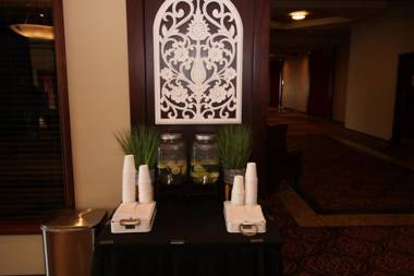 Riviera Hotel Calgary Airport